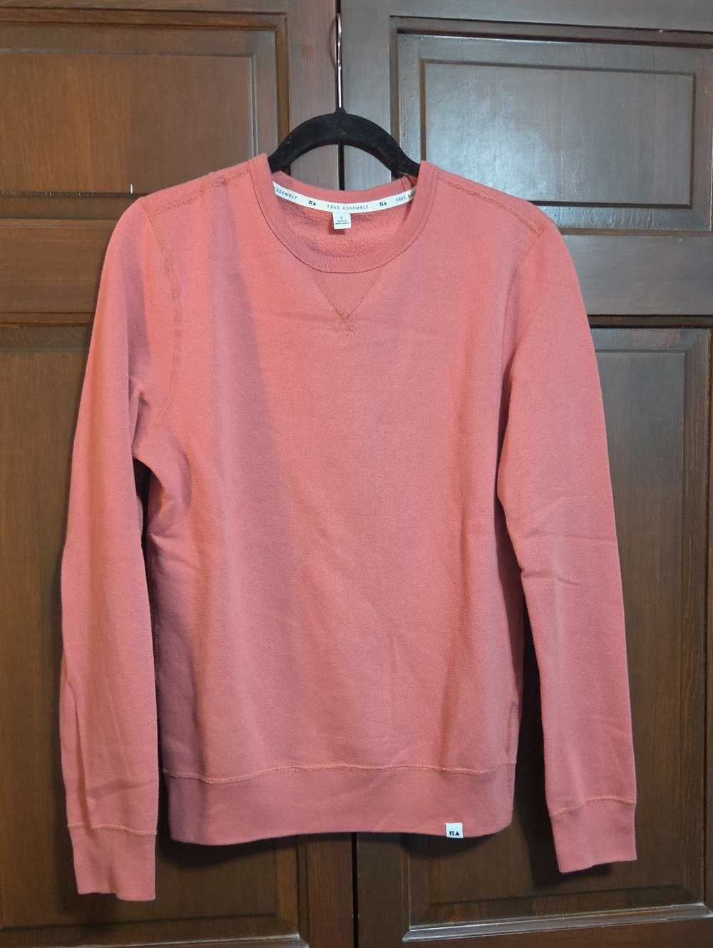 Free Assembly Womans Sweatshirt